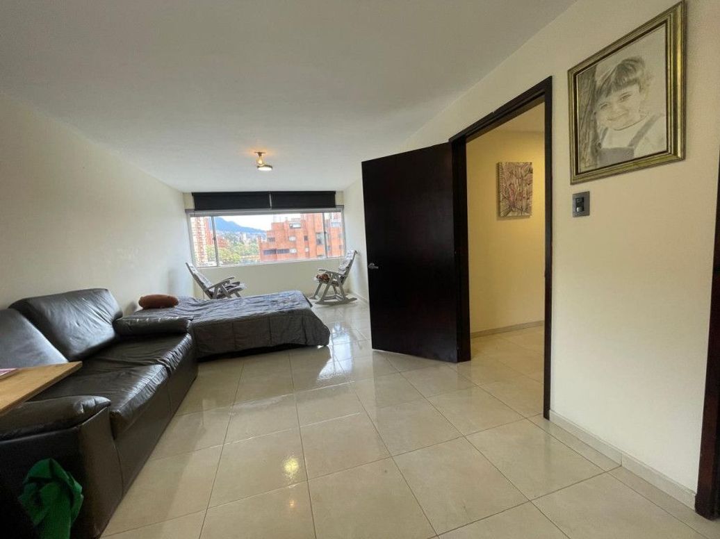 Apartamento de 3 alcobas en venta en San Martin, Bogotá, 103 m² · foto 2 de 20
