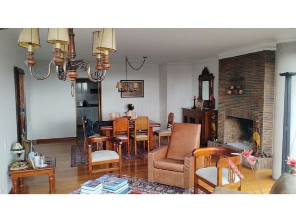 Apartamento de 2 alcobas en venta en Los Rosales, Bogotá, 150 m² · foto 15 de 20