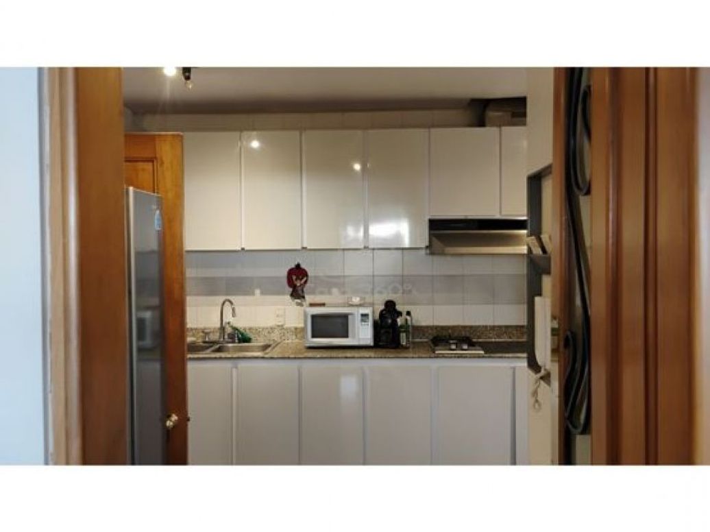 Apartamento de 2 alcobas en venta en Los Rosales, Bogotá, 150 m² · foto 4 de 20
