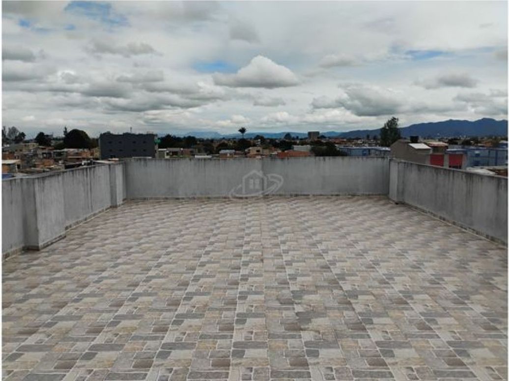 Apartamento de 3 alcobas en venta en Los Cerezos, Bogotá, 77 m² · foto 3 de 20