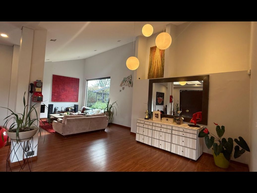 Casa de 4 alcobas en venta en Guaymaral, Bogotá, 430 m² · foto 2 de 16