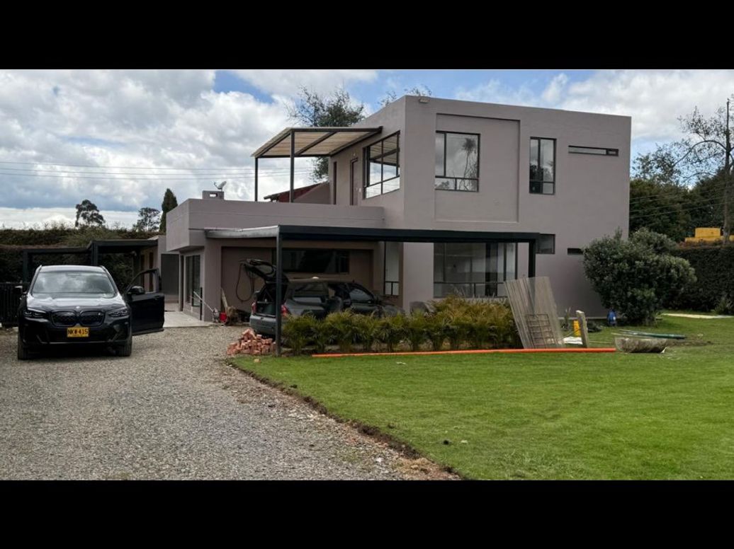 Casa de 4 alcobas en venta en Guaymaral, Bogotá, 430 m² · foto 9 de 16