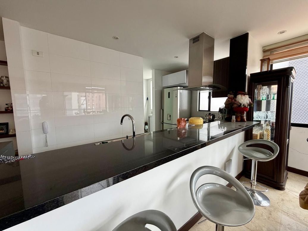 Apartamento de 3 alcobas en venta en San Patricio, Bogotá, 134 m² · foto 8 de 9