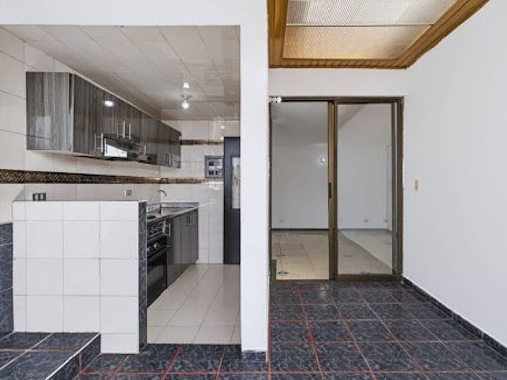 Apartaestudio en venta en Normandía, Bogotá, 44 m² · foto 15 de 20
