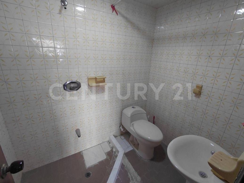 Casa de 8 alcobas en venta en Nuevo Muzu, Bogotá, 350 m² · foto 10 de 20