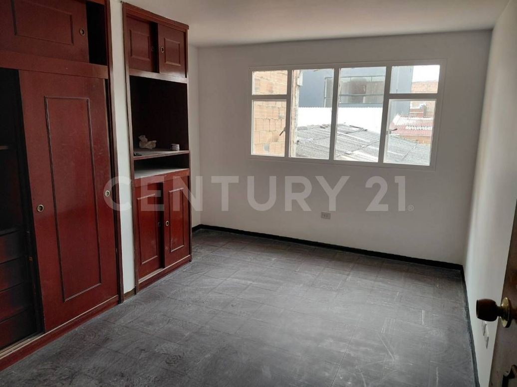 Casa de 8 alcobas en venta en Nuevo Muzu, Bogotá, 350 m² · foto 8 de 20