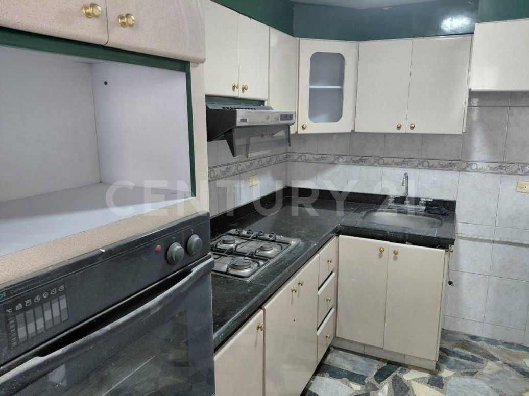 Casa de 8 alcobas en venta en Nuevo Muzu, Bogotá, 350 m² · foto 5 de 20