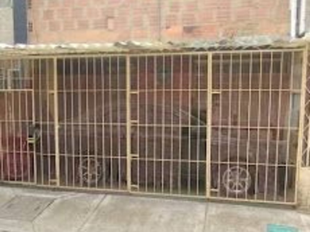 Casa de 4 alcobas en venta en San Pablo, Bogotá, 154 m² · foto 2 de 20