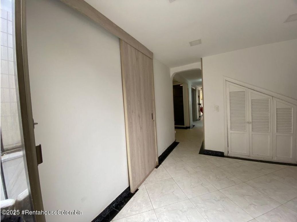 Apartamento de 4 alcobas en venta en Cedritos, Bogotá, 120 m² · foto 13 de 20