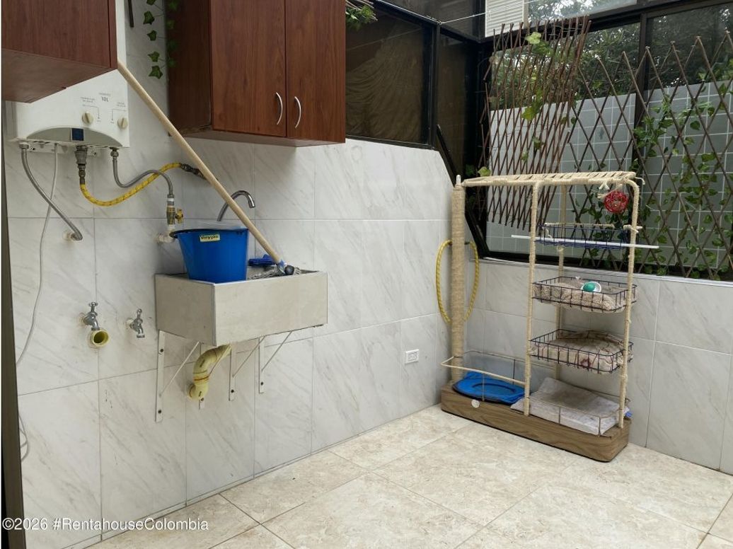 Apartamento de 4 alcobas en venta en Cedritos, Bogotá, 120 m² · foto 17 de 20