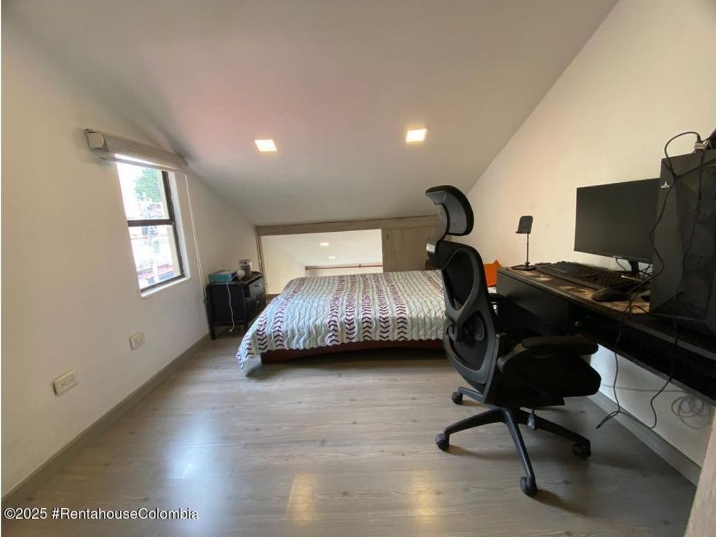 Apartamento de 4 alcobas en venta en Cedritos, Bogotá, 120 m² · foto 19 de 20