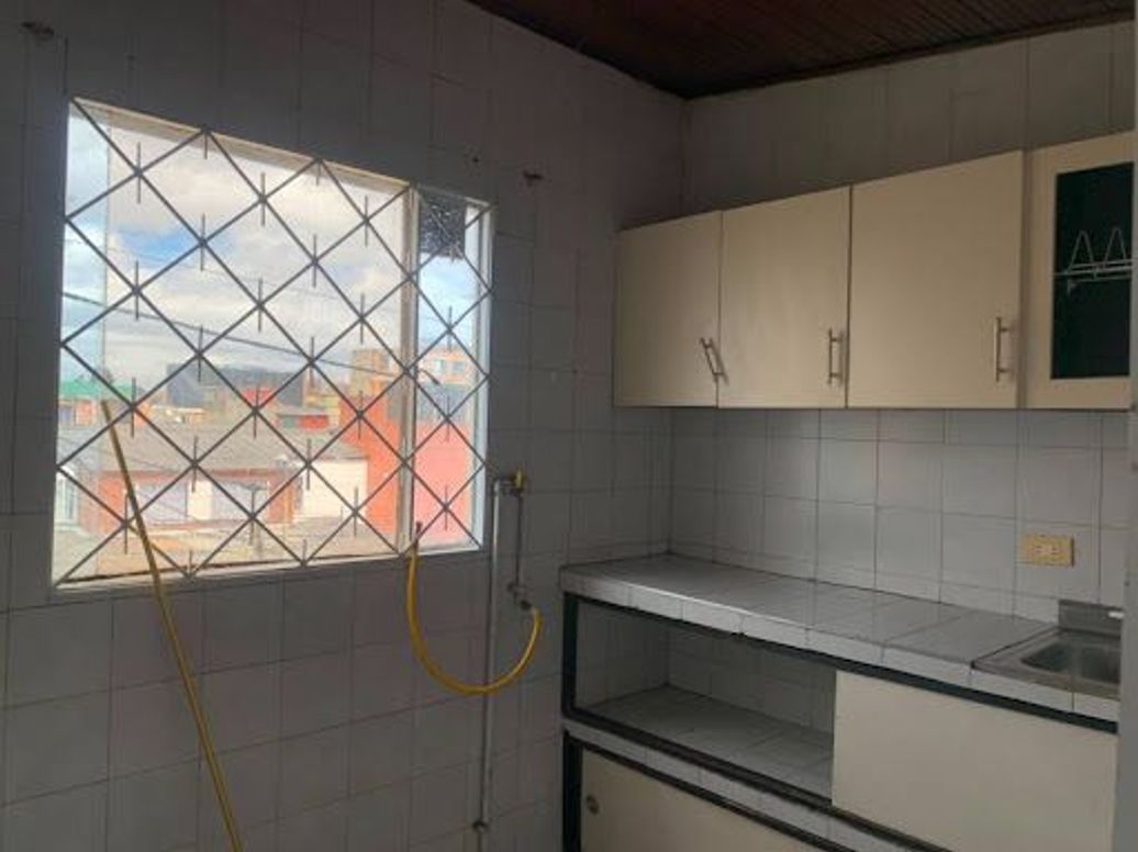 Casa de 9 alcobas en venta en Carimagua I Sector, Bogotá, 280 m² · foto 13 de 16