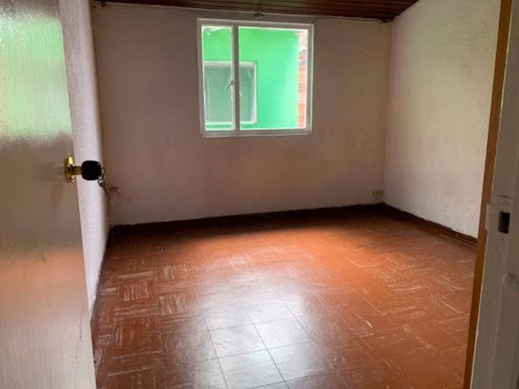 Casa de 9 alcobas en venta en Carimagua I Sector, Bogotá, 280 m² · foto 7 de 16