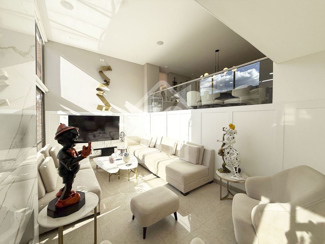 Casa de 4 alcobas en venta en Bosque De Pinos, Bogotá, 339 m² · foto 13 de 20