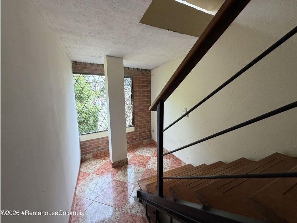 Casa de 14 alcobas en venta en San Antonio Norte, Bogotá, 389 m² · foto 12 de 20