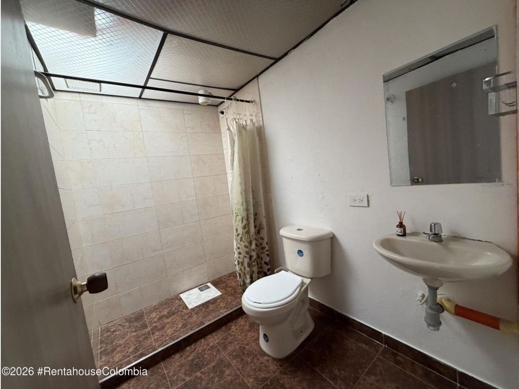Casa de 14 alcobas en venta en San Antonio Norte, Bogotá, 389 m² · foto 16 de 20