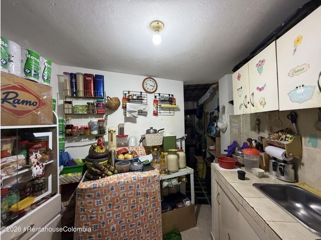 Casa de 14 alcobas en venta en San Antonio Norte, Bogotá, 389 m² · foto 8 de 20