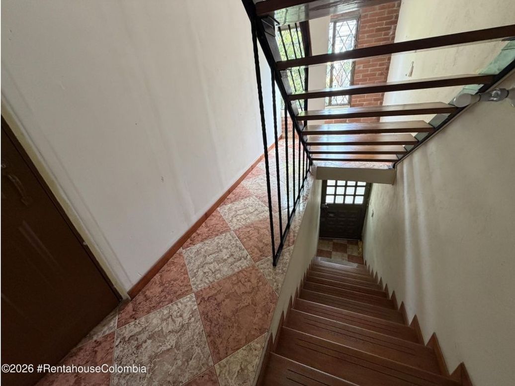 Casa de 14 alcobas en venta en San Antonio Norte, Bogotá, 389 m² · foto 11 de 20