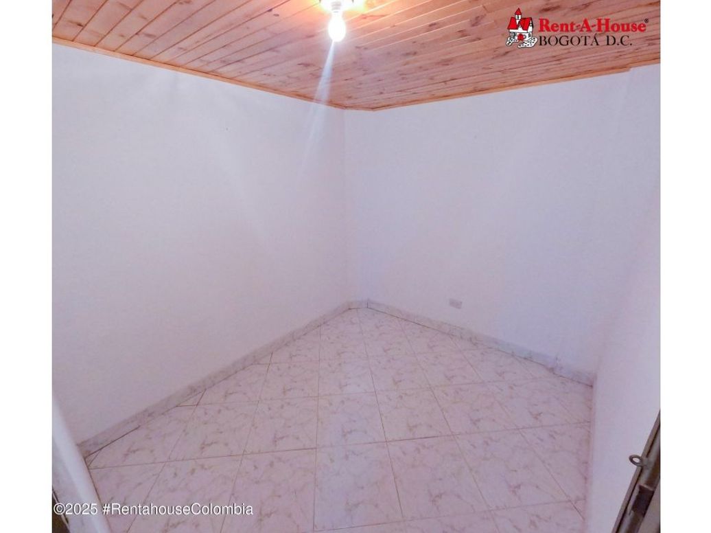 Casa de 7 alcobas en venta en Santa Rita, Bogotá, 180 m² · foto 7 de 20