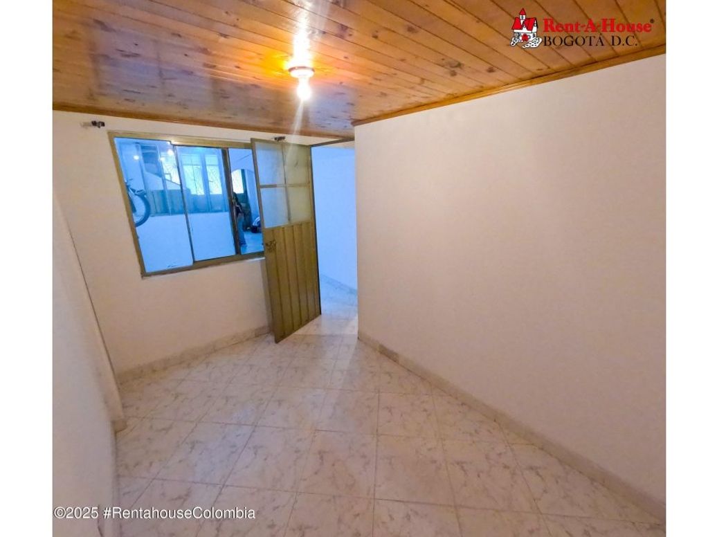 Casa de 7 alcobas en venta en Santa Rita, Bogotá, 180 m² · foto 6 de 20