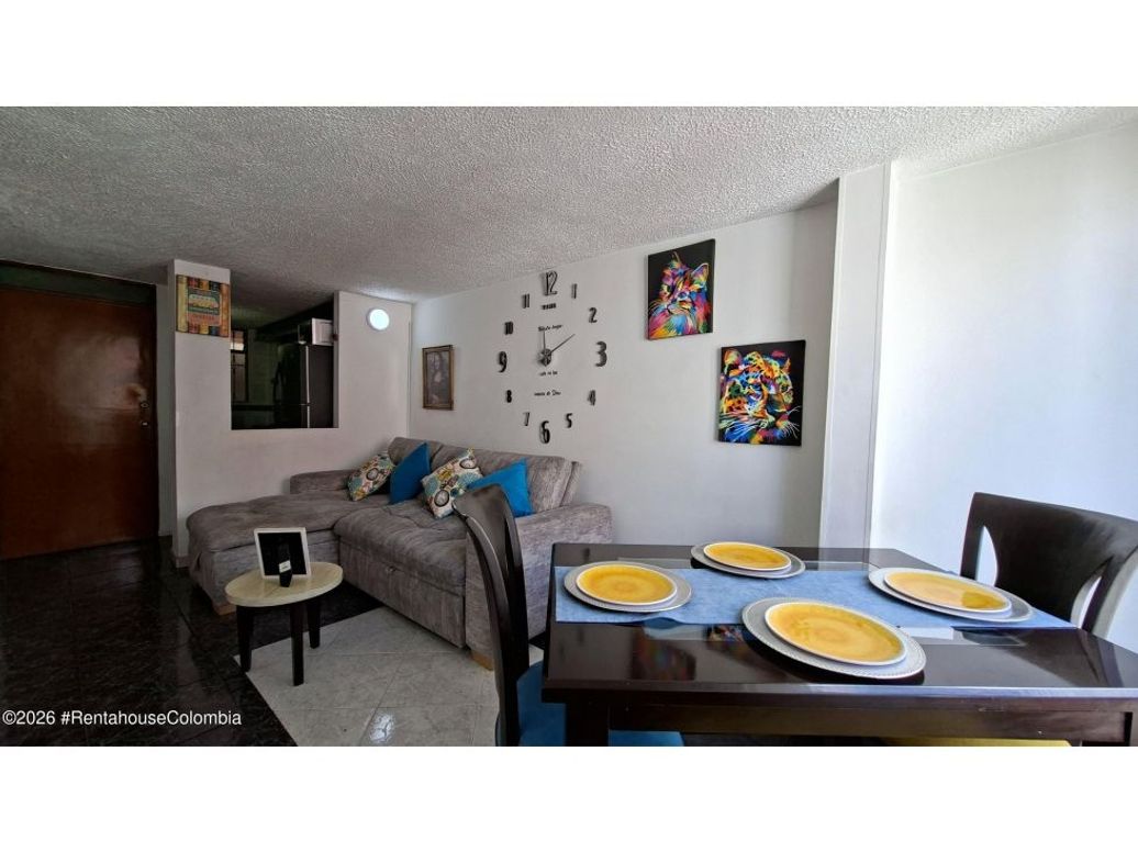 Apartamento de 3 alcobas en venta en Santa Teresa, Bogotá, 69 m² · foto 3 de 20