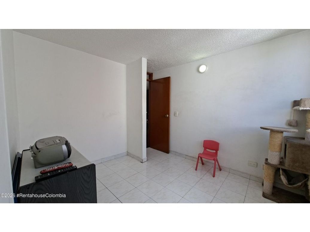 Apartamento de 3 alcobas en venta en Santa Teresa, Bogotá, 69 m² · foto 8 de 20