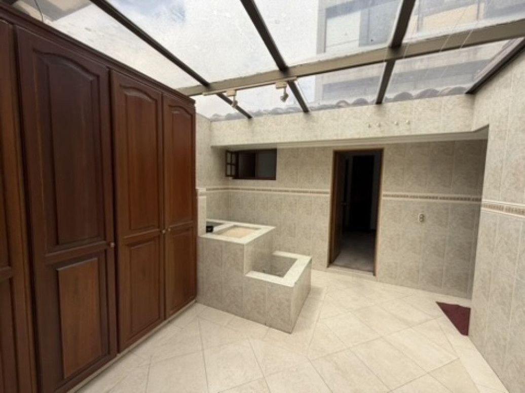 Casa de 4 alcobas en venta en Los Cedritos, Bogotá, 242 m² · foto 8 de 20