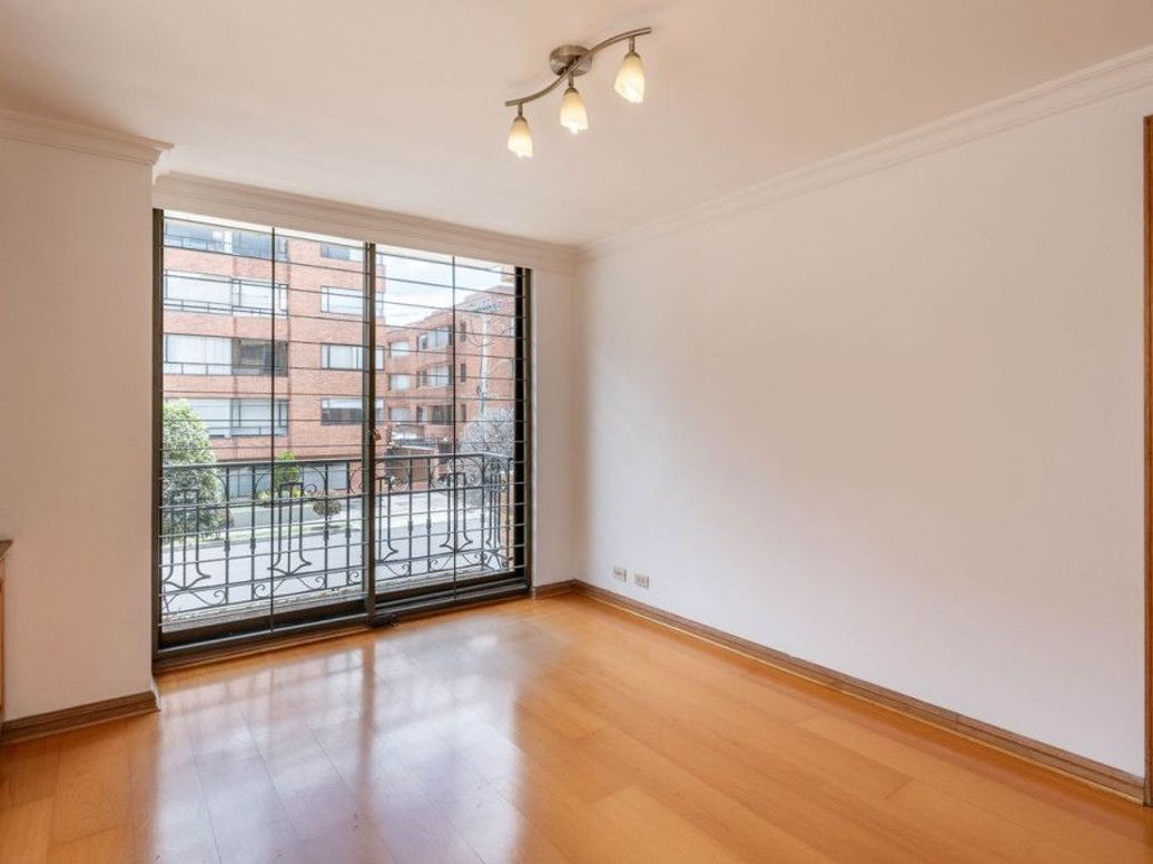 Apartamento de 4 alcobas en venta en Santa Barbara Occidental, Bogotá, 208 m² · foto 5 de 20