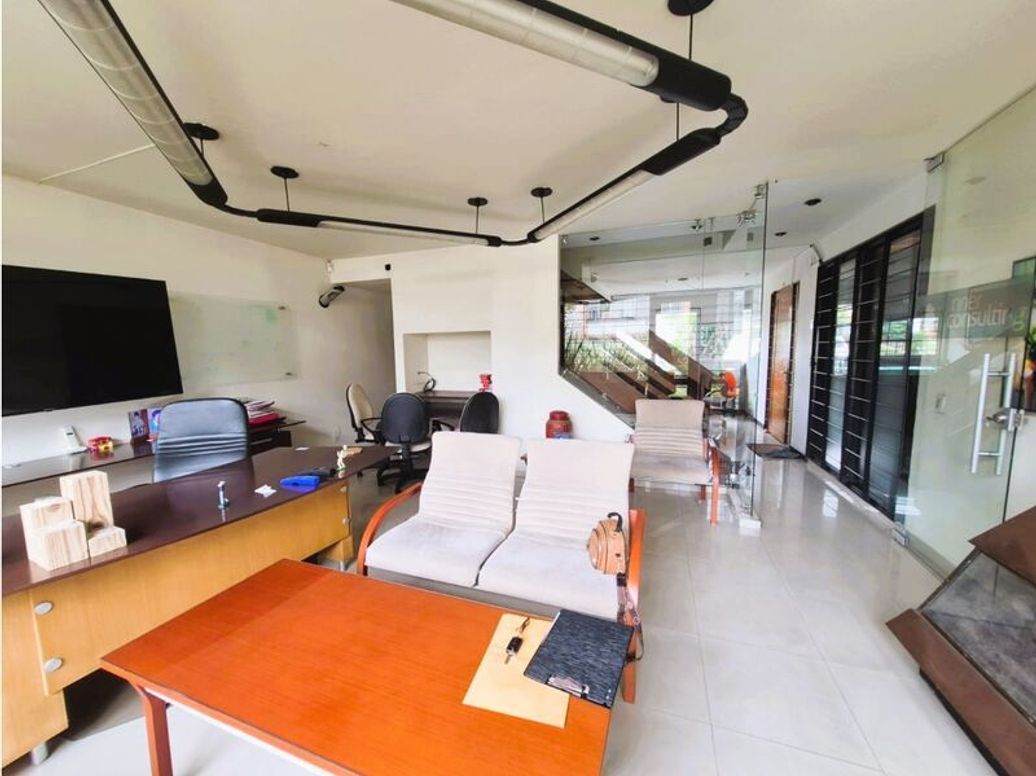 Casa de 6 alcobas en venta en Las Villas, Bogotá, 385 m² · foto 2 de 20