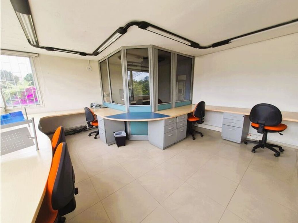 Casa de 6 alcobas en venta en Las Villas, Bogotá, 385 m² · foto 13 de 20