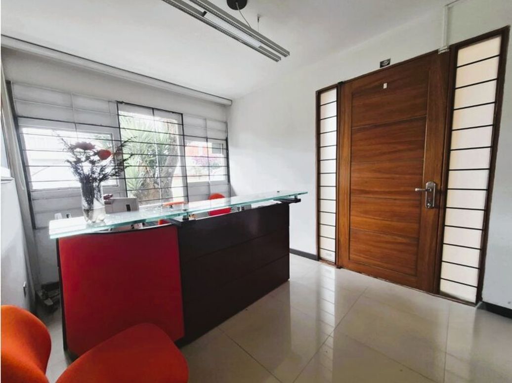 Casa de 6 alcobas en venta en Las Villas, Bogotá, 385 m² · foto 4 de 20