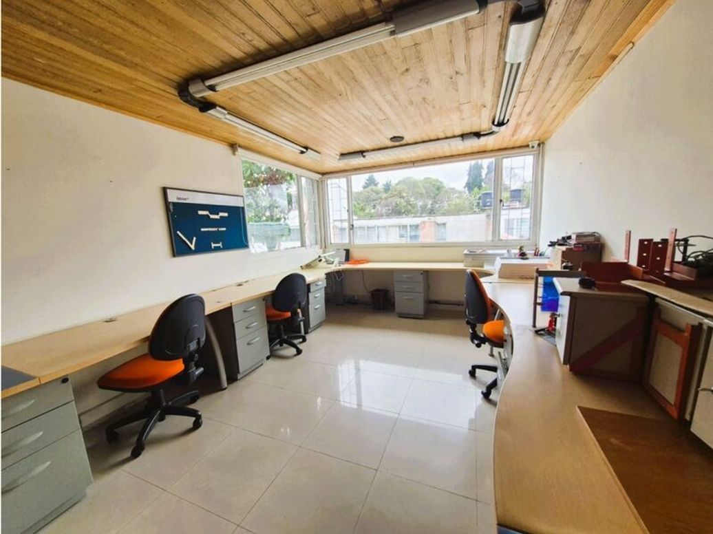 Casa de 6 alcobas en venta en Las Villas, Bogotá, 385 m² · foto 15 de 20