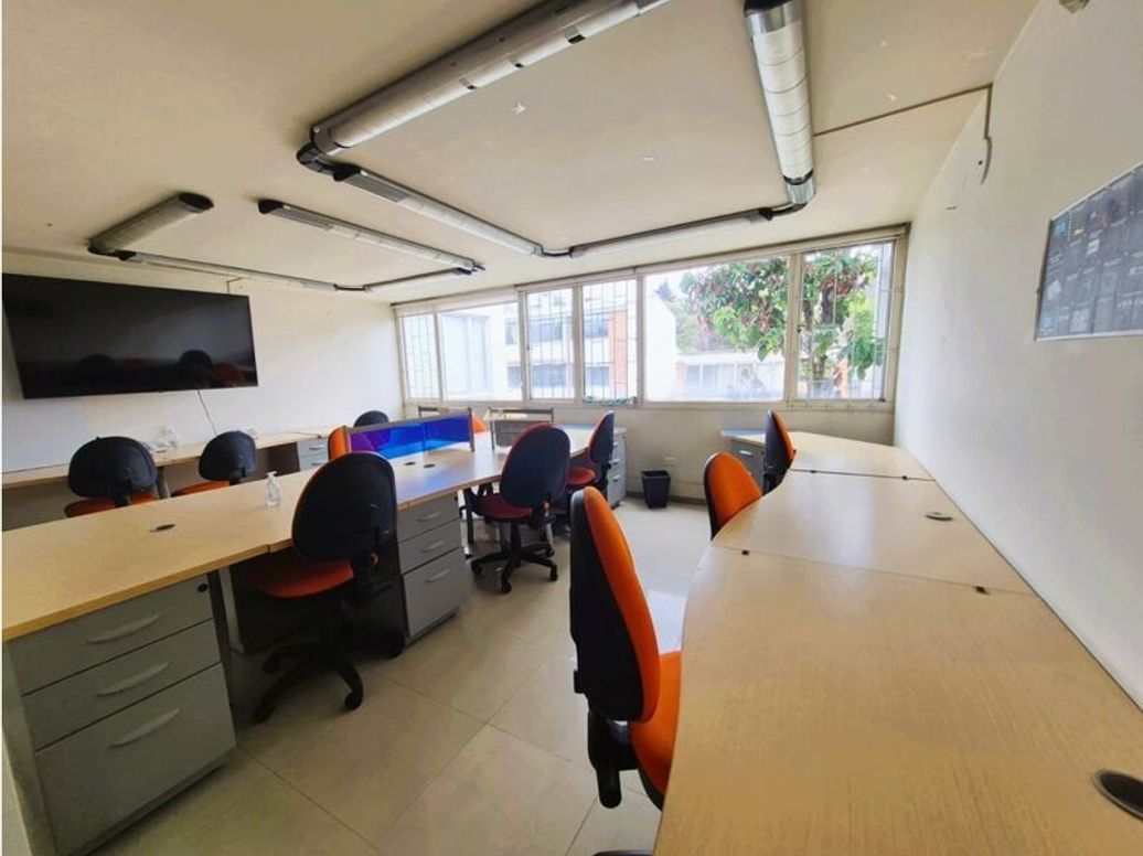 Casa de 6 alcobas en venta en Las Villas, Bogotá, 385 m² · foto 16 de 20