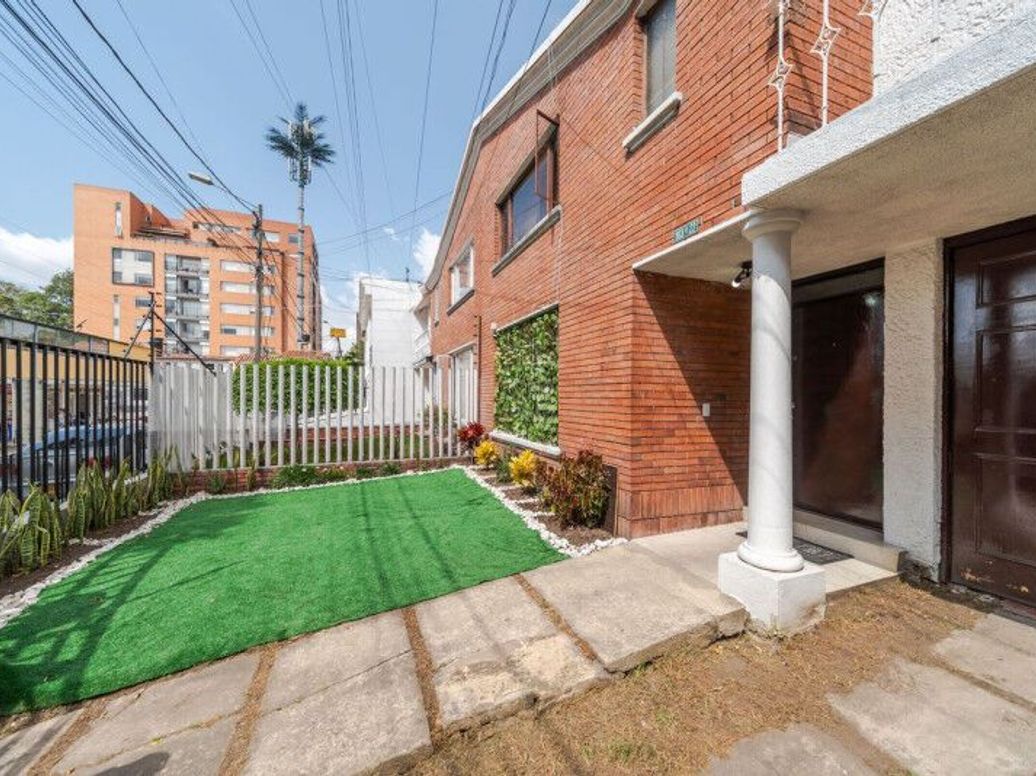 Casa de 4 alcobas en venta en Estoril, Bogotá, 240 m² · foto 3 de 20
