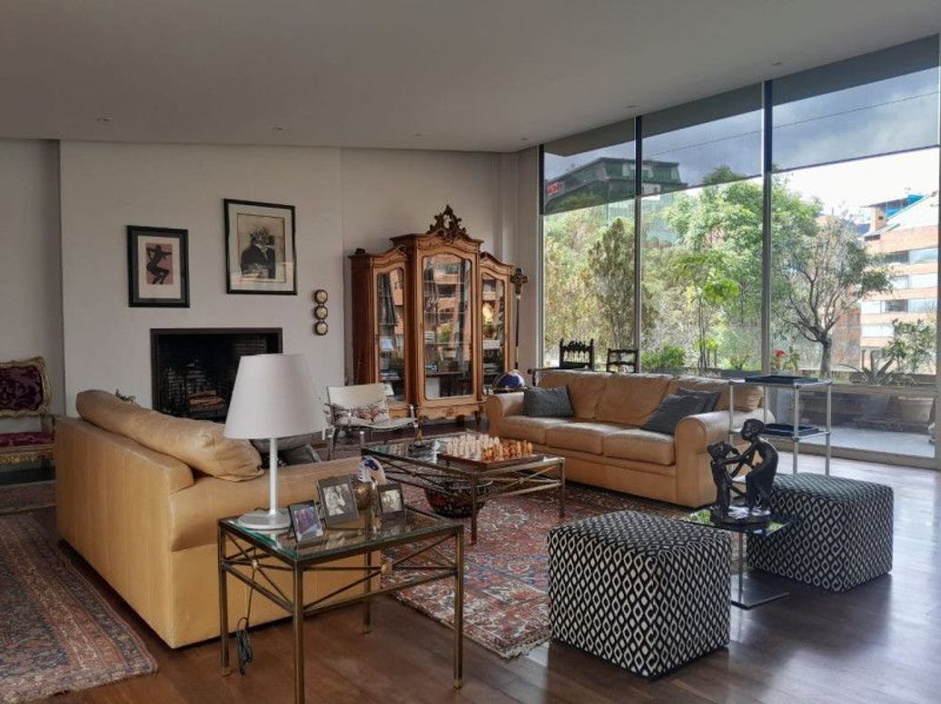 Apartamento de 3 alcobas en venta en La Cabrera, Bogotá, 547 m² · foto 11 de 20