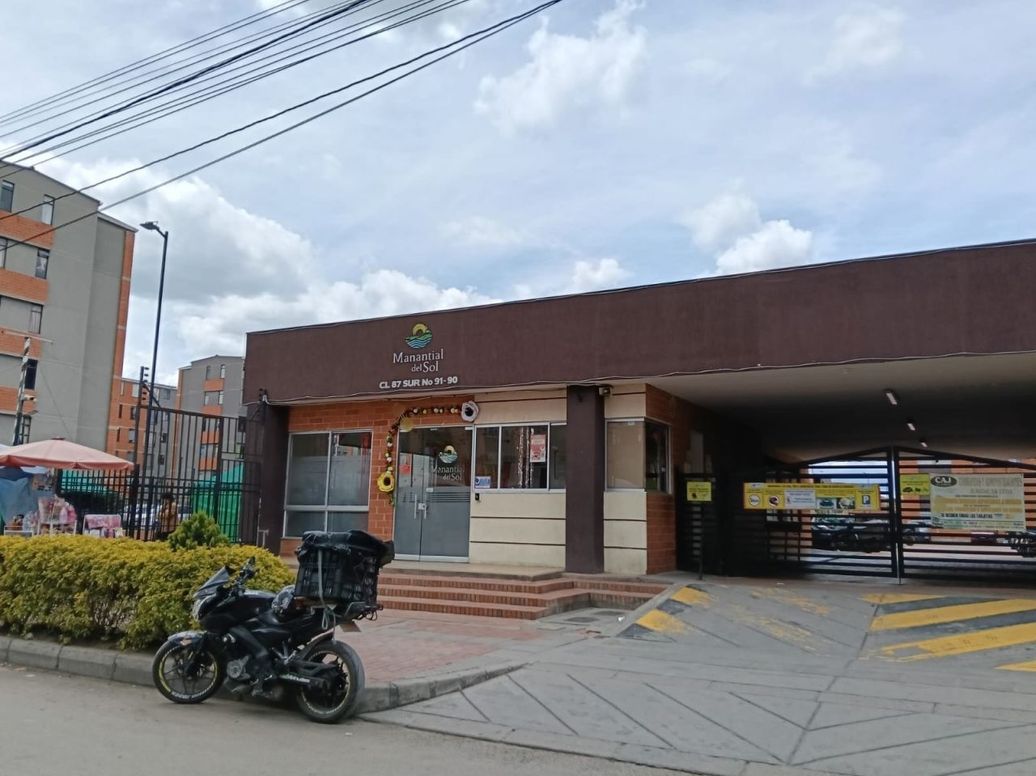 Apartamento de 3 alcobas en venta en Potreritos, Bogotá, 47 m² · foto 16 de 18
