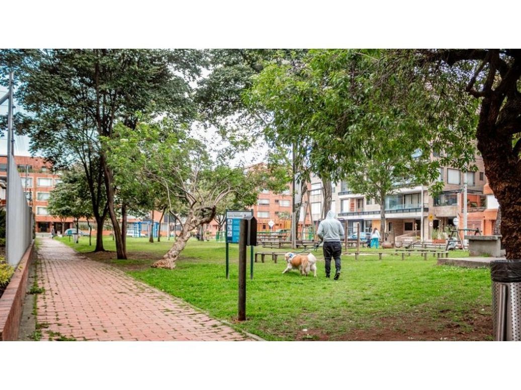 Apartamento de 2 alcobas en venta en Santa Barbara, Bogotá, 104 m² · foto 13 de 16
