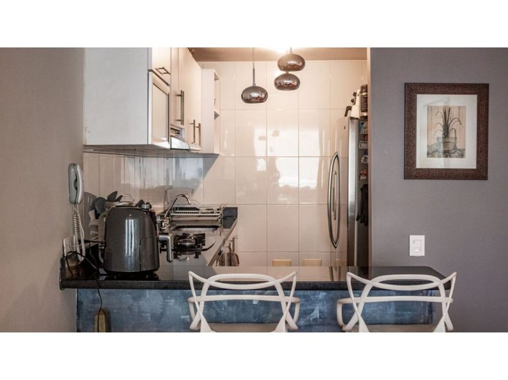 Apartamento de 2 alcobas en venta en Santa Barbara, Bogotá, 104 m² · foto 4 de 16