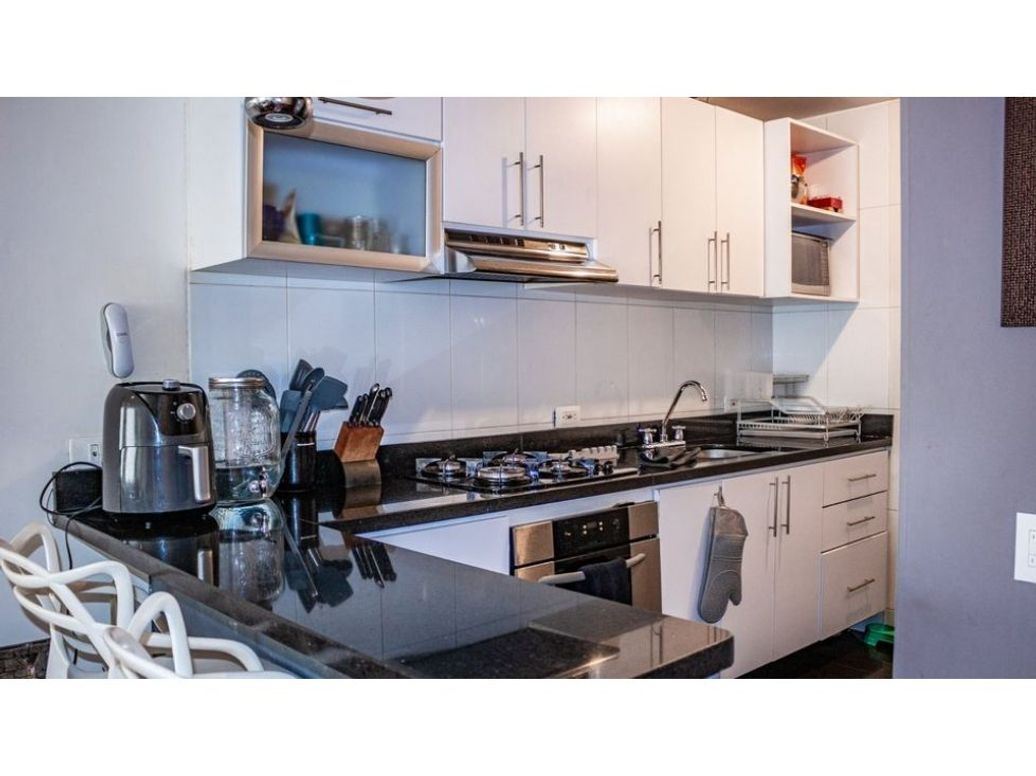 Apartamento de 2 alcobas en venta en Santa Barbara, Bogotá, 104 m² · foto 7 de 16