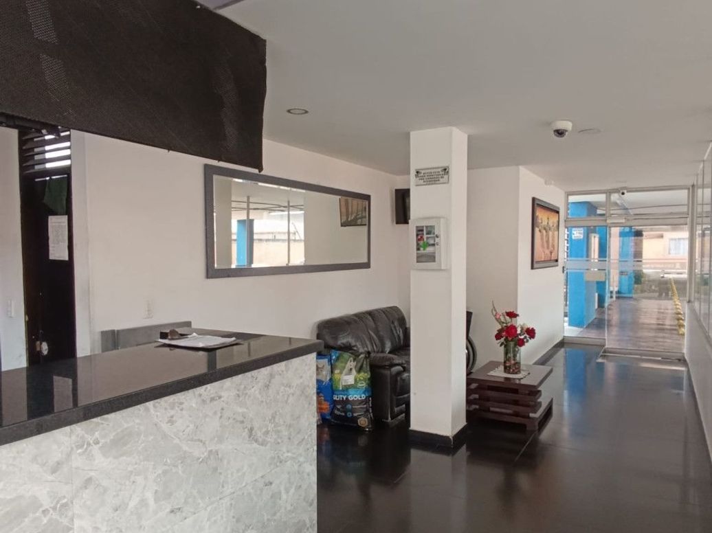 Apartamento de 3 alcobas en venta en Las Nieves, Bogotá, 54 m² · foto 2 de 20