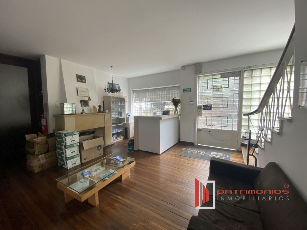 Casa de 7 alcobas en venta en La Soledad, Bogotá, 582 m² · foto 2 de 20