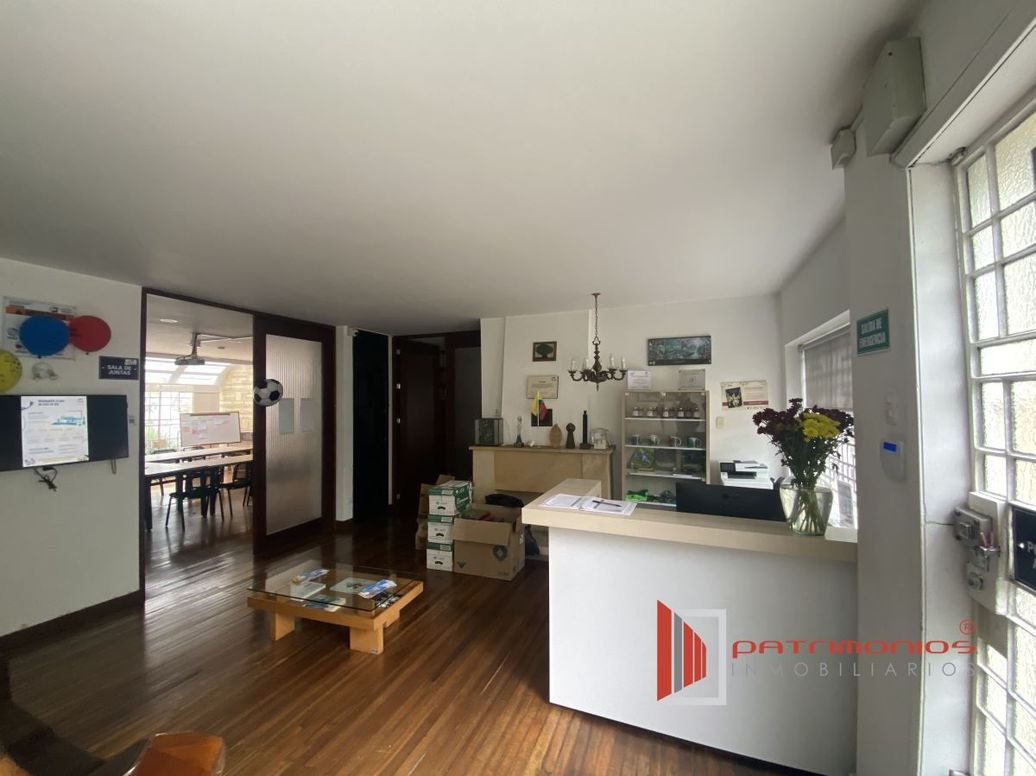 Casa de 7 alcobas en venta en La Soledad, Bogotá, 582 m² · foto 15 de 20