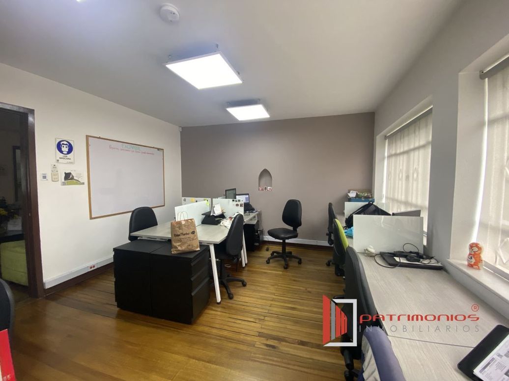 Casa de 7 alcobas en venta en La Soledad, Bogotá, 582 m² · foto 17 de 20