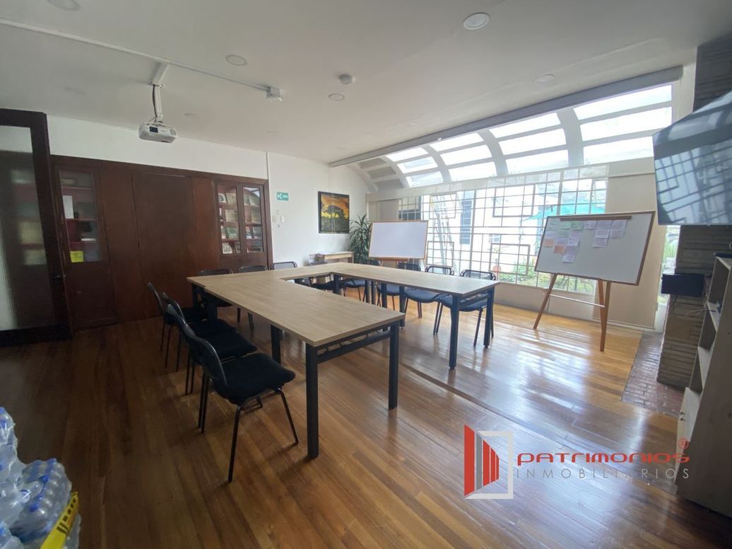 Casa de 7 alcobas en venta en La Soledad, Bogotá, 582 m² · foto 16 de 20