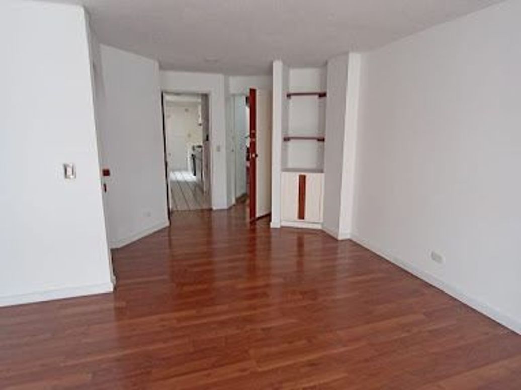 Apartamento de 2 alcobas en venta en Cedro Salazar, Bogotá, 70 m² · foto 8 de 19
