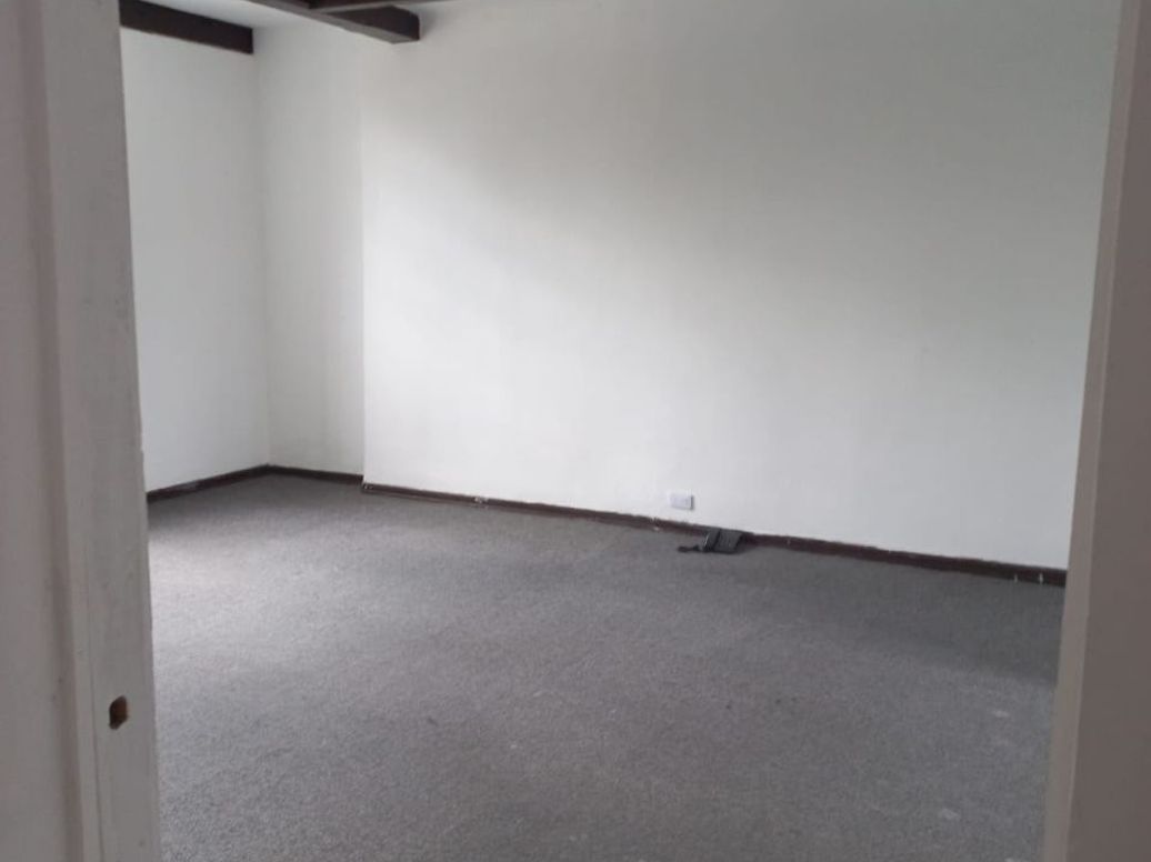 Casa de 6 alcobas en venta en La Soledad, Bogotá, 419 m² · foto 17 de 19