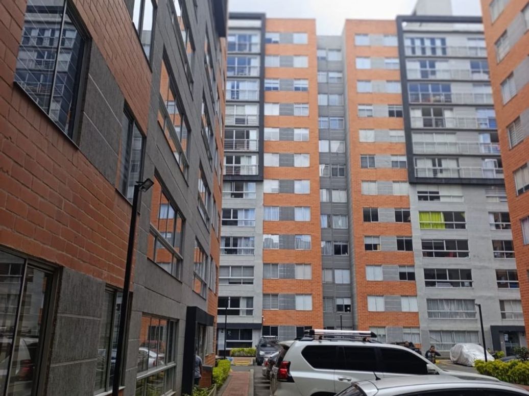Apartamento en venta en Campo Alegre, Bogotá · foto 6 de 20