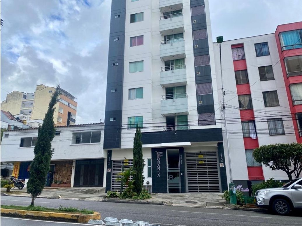 SE ARRIENDA APARTAESTUDIO EN LA AURORA BUCARAMANGA en Mejoras Publicas