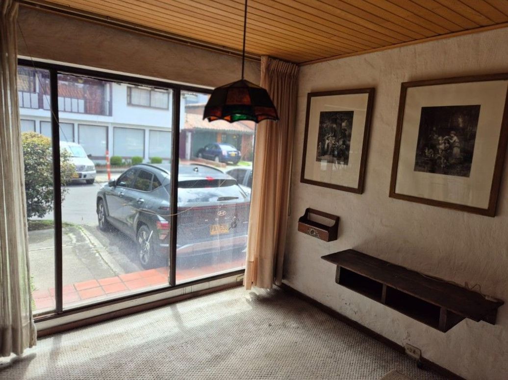 Apartamento de 4 alcobas en venta en Cedritos, Bogotá, 256 m² · foto 2 de 20