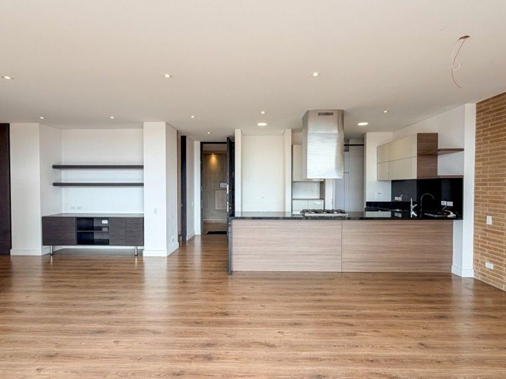 Apartamento de 3 alcobas en venta en Chico Norte Et. Ii, Bogotá, 164 m² · foto 3 de 20